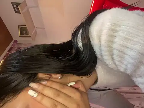 Snapshot of MadisonCambel chatting on 01/28/25, 01:16 MadisonCambel online show from 01/28/25, 01:16