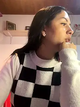 Snapshot of MadisonCambel chatting on 02/05/25, 08:25 MadisonCambel online show from 02/05/25, 08:25