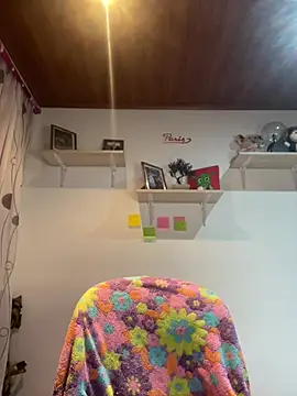 Snapshot of MadisonCambel chatting on 02/10/25, 03:24 MadisonCambel online show from 02/10/25, 03:24