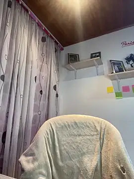 Snapshot of MadisonCambel chatting on 02/14/25, 01:34 MadisonCambel online show from 02/14/25, 01:34