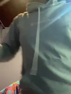 Snapshot of MadisonCambel chatting on 02/25/25, 08:25 MadisonCambel online show from 02/25/25, 08:25