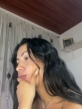 Snapshot of MadisonCambel chatting on 03/04/25, 03:55 MadisonCambel online show from 03/04/25, 03:55