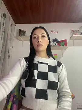 Snapshot of MadisonCambel chatting on 03/07/25, 09:40 MadisonCambel online show from 03/07/25, 09:40