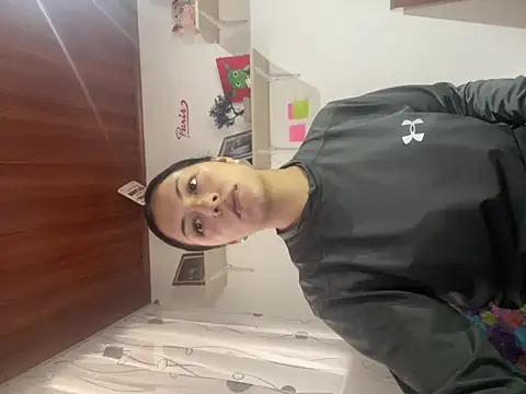 Snapshot of MadisonCambel chatting on 03/21/25, 09:34 MadisonCambel online show from 03/21/25, 09:34