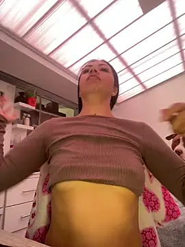 Snapshot of MadisonCambel chatting on 03/03/26, 02:45 MadisonCambel online show from 03/03/26, 02:45