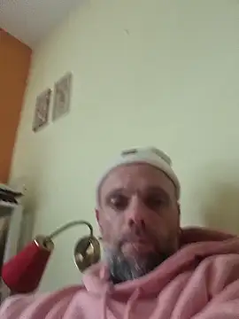 Snapshot of Ladyshaker82 chatting on 03/12/26, 07:14 Ladyshaker82 online show from 03/12/26, 07:14