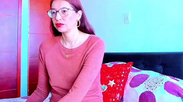 Snapshot of Antonnella_3 chatting on 01/11/26, 01:27 Antonnella 3 online show from 01/11/26, 01:27