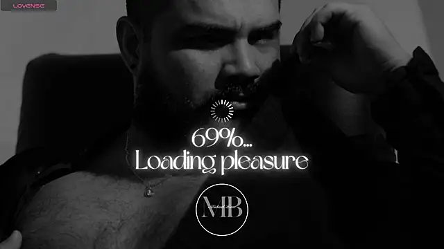 Snapshot of MichaelBear_ chatting on 11/16/25, 12:33 MichaelBear online show from 11/16/25, 12:33