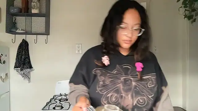 dreamyriri online show from 05/17/26, 01:40