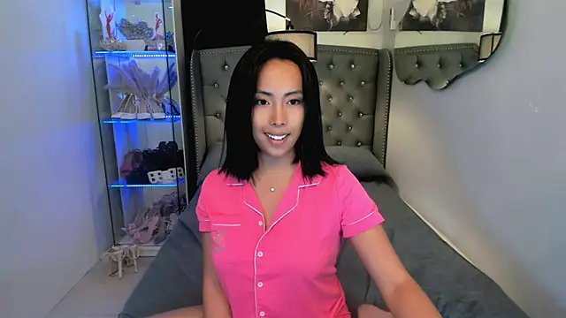 reighnempress online show from 04/06/26, 04:46