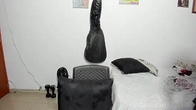 D-yanamilf online show from 09/18/25, 09:33