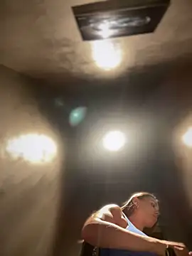 Snapshot of Emma_Catt chatting on 02/23/25, 07:00 Emma Catt online show from 02/23/25, 07:00