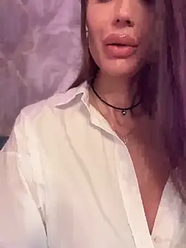 Snapshot of Emma_Catt chatting on 04/02/26, 04:43 Emma Catt online show from 04/02/26, 04:43