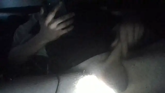 Snapshot of Wyley@xh chatting on 10/13/25, 06:24 Wyleyxh online show from 10/13/25, 06:24