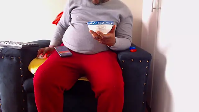 Snapshot of zuluboyxx chatting on 04/14/26, 08:31 zuluboyxx online show from 04/14/26, 08:31