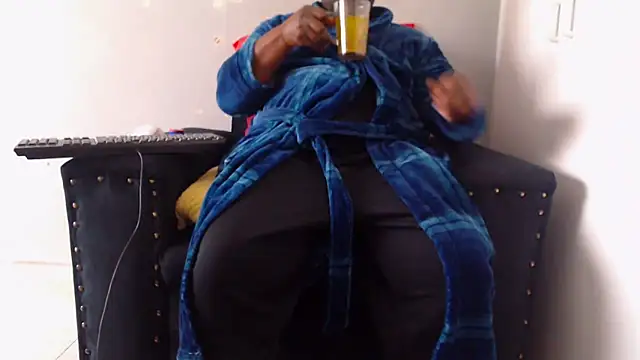 zuluboyxx online show from 06/21/26, 07:00