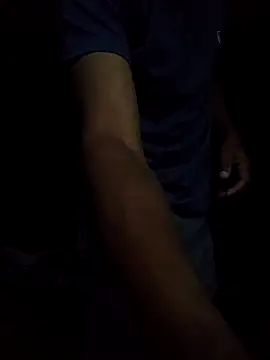 Snapshot of wasaa083 chatting on 12/17/25, 01:22 wasaa083 online show from 12/17/25, 01:22