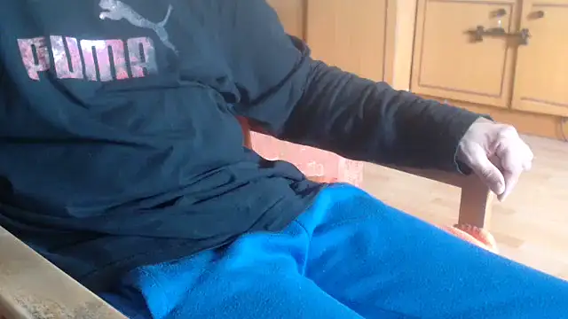 Snapshot of VASKOS178 chatting on 04/13/26, 11:27 VASKOS178 online show from 04/13/26, 11:27