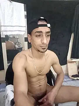Snapshot of highguy chatting on 01/30/25, 01:53 highguy online show from 01/30/25, 01:53