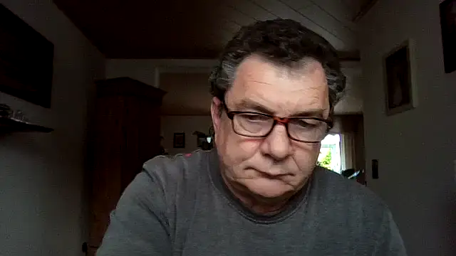 Nobbie444 online show from 11/17/25, 01:39