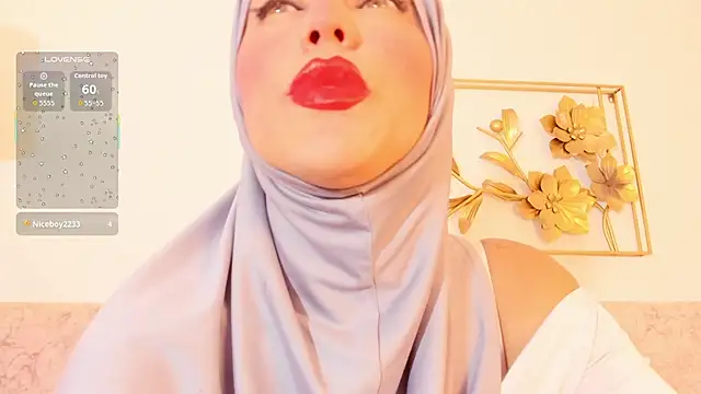 Snapshot of hanajameela chatting on 04/18/26, 11:47 hanajameela online show from 04/18/26, 11:47