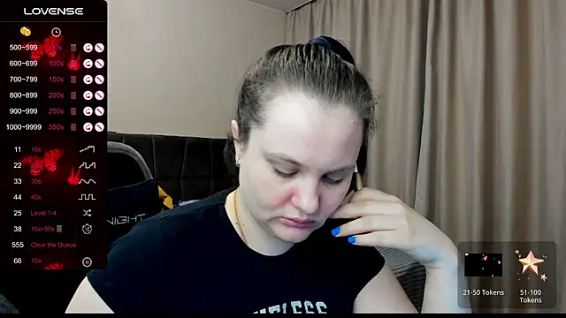 Snapshot of AlanaBrox chatting on 12/21/25, 03:24 AlanaBrox online show from 12/21/25, 03:24