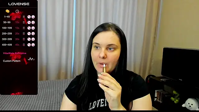 Snapshot of AlanaBrox chatting on 02/04/26, 12:22 AlanaBrox online show from 02/04/26, 12:22