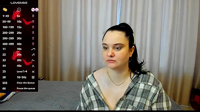 Snapshot of AlanaBrox chatting on 03/03/26, 10:32 AlanaBrox online show from 03/03/26, 10:32