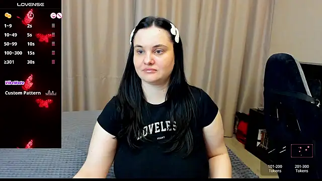 Snapshot of AlanaBrox chatting on 03/05/26, 01:01 AlanaBrox online show from 03/05/26, 01:01