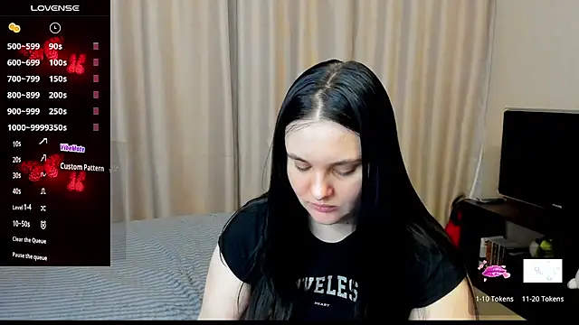 Snapshot of AlanaBrox chatting on 03/18/26, 07:17 AlanaBrox online show from 03/18/26, 07:17