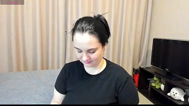 Snapshot of AlanaBrox chatting on 05/28/26, 10:40 AlanaBrox online show from 05/28/26, 10:40