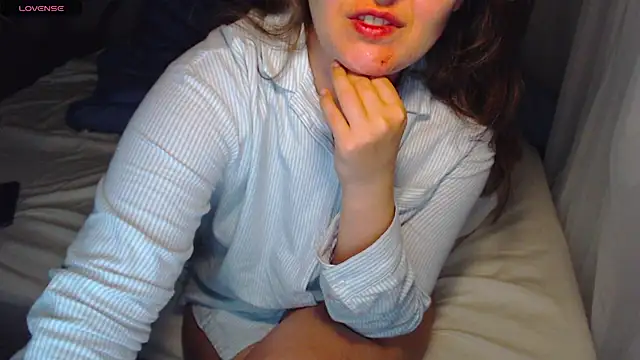 Snapshot of LoraPreston chatting on 01/21/25, 08:43 LoraPreston online show from 01/21/25, 08:43