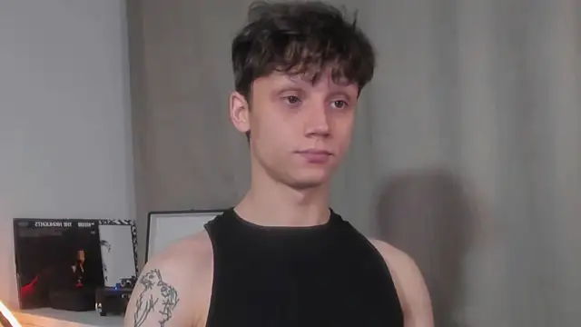 Snapshot of Nicky_neal chatting on 12/12/24, 03:43 Nicky neal online show from 12/12/24, 03:43