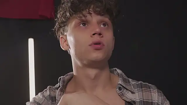 Snapshot of Nicky_neal chatting on 10/05/25, 12:31 Nicky neal online show from 10/05/25, 12:31