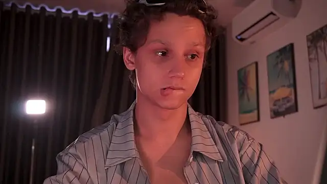 Snapshot of Nicky_neal chatting on 03/29/26, 11:16 Nicky neal online show from 03/29/26, 11:16