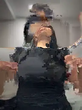 Alyaa s online show from 10/23/25, 10:30