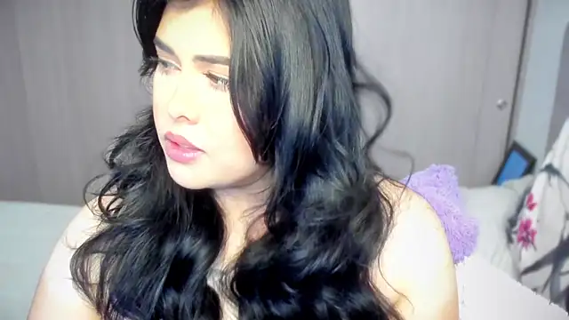 Alyaa s online show from 01/12/26, 06:35