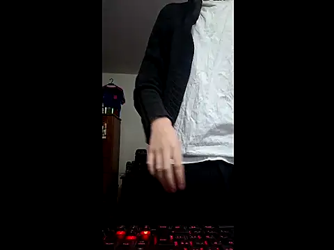 Snapshot of ALBEIROFOOTBALL1992 chatting on 03/16/26, 04:40 ALBEIROFOOTBALL1992 online show from 03/16/26, 04:40