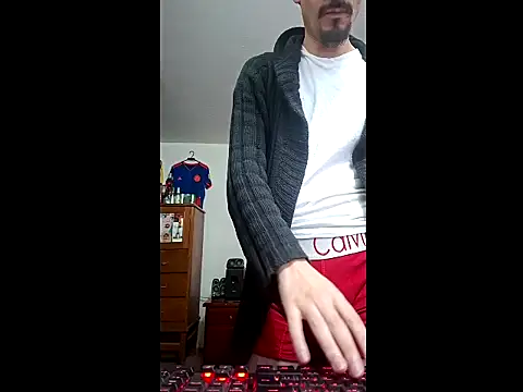 Snapshot of ALBEIROFOOTBALL1992 chatting on 03/16/26, 05:44 ALBEIROFOOTBALL1992 online show from 03/16/26, 05:44