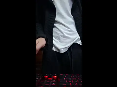 Snapshot of ALBEIROFOOTBALL1992 chatting on 04/12/26, 05:01 ALBEIROFOOTBALL1992 online show from 04/12/26, 05:01