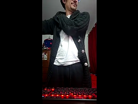 Snapshot of ALBEIROFOOTBALL1992 chatting on 04/13/26, 04:40 ALBEIROFOOTBALL1992 online show from 04/13/26, 04:40