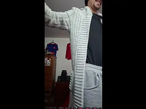 Snapshot of ALBEIROFOOTBALL1992 chatting on 04/19/26, 05:07 ALBEIROFOOTBALL1992 online show from 04/19/26, 05:07