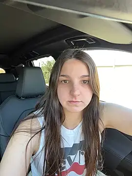 DoriDeluxe66 online show from 03/09/25, 10:19