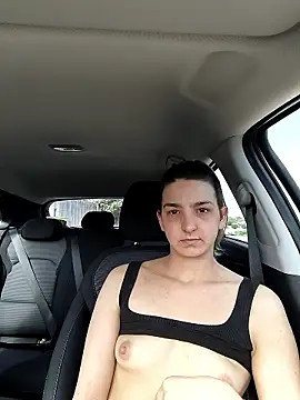 DoriDeluxe66 online show from 04/14/26, 09:15