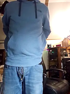 chosen923 online show from 12/18/25, 02:01