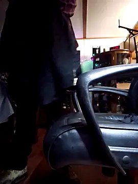 Snapshot of chosen923 chatting on 12/22/25, 12:40 chosen923 online show from 12/22/25, 12:40