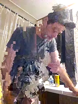 Snapshot of chosen923 chatting on 04/13/26, 02:28 chosen923 online show from 04/13/26, 02:28