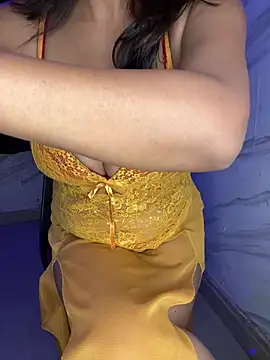 Snapshot of Ms_Divya chatting on 03/18/26, 10:51 Ms Divya online show from 03/18/26, 10:51