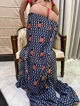 Snapshot of Ms_Divya chatting on 04/11/26, 06:51 Ms Divya online show from 04/11/26, 06:51