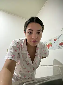 Snapshot of Sarita-candy chatting on 06/16/26, 02:19 Sarita-candy online show from 06/16/26, 02:19